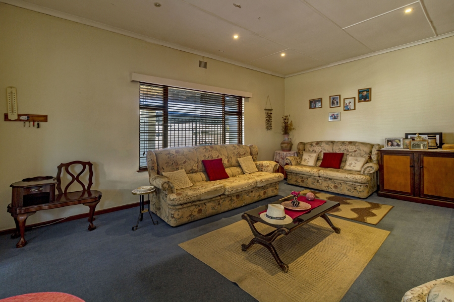 5 Bedroom Property for Sale in Lochnerhof Western Cape